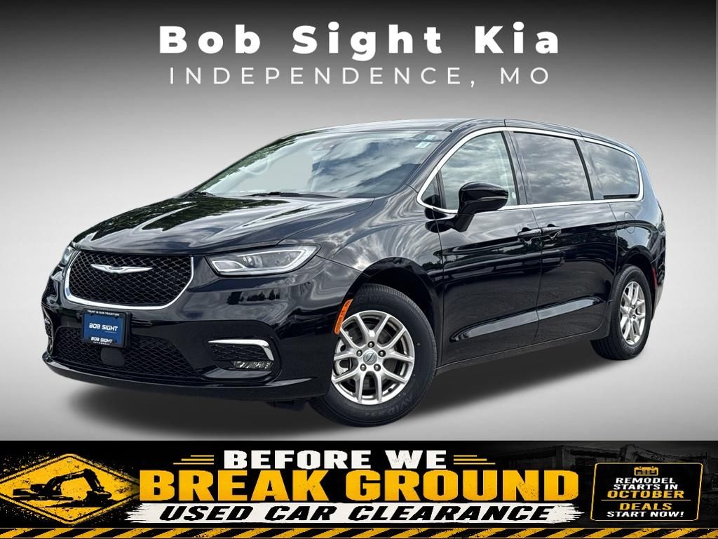 2024 Chrysler Pacifica Touring L