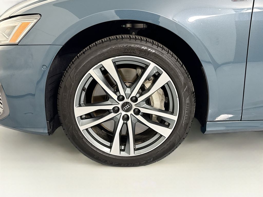 Thumbnail: 2021 Audi A6 - 31