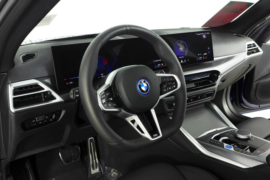 Thumbnail: 2025 BMW i4 - 31