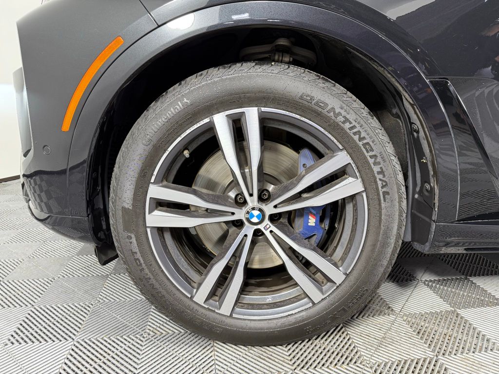 Thumbnail: 2023 BMW X7 - 9