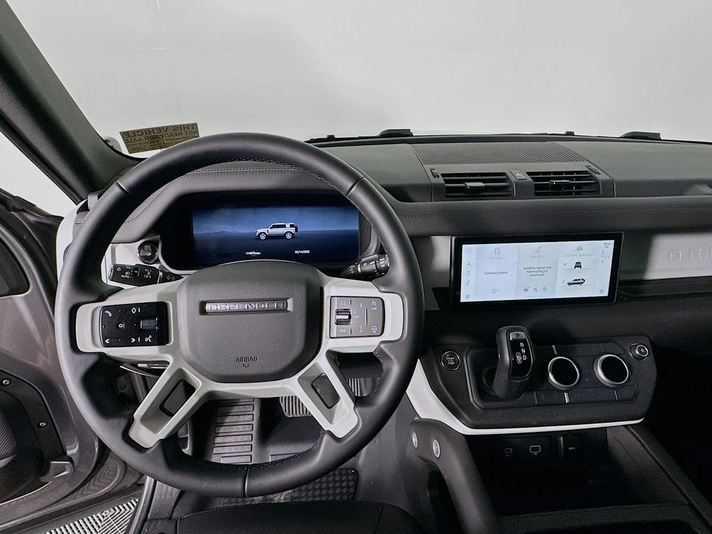 2024 Land Rover Defender 110 11