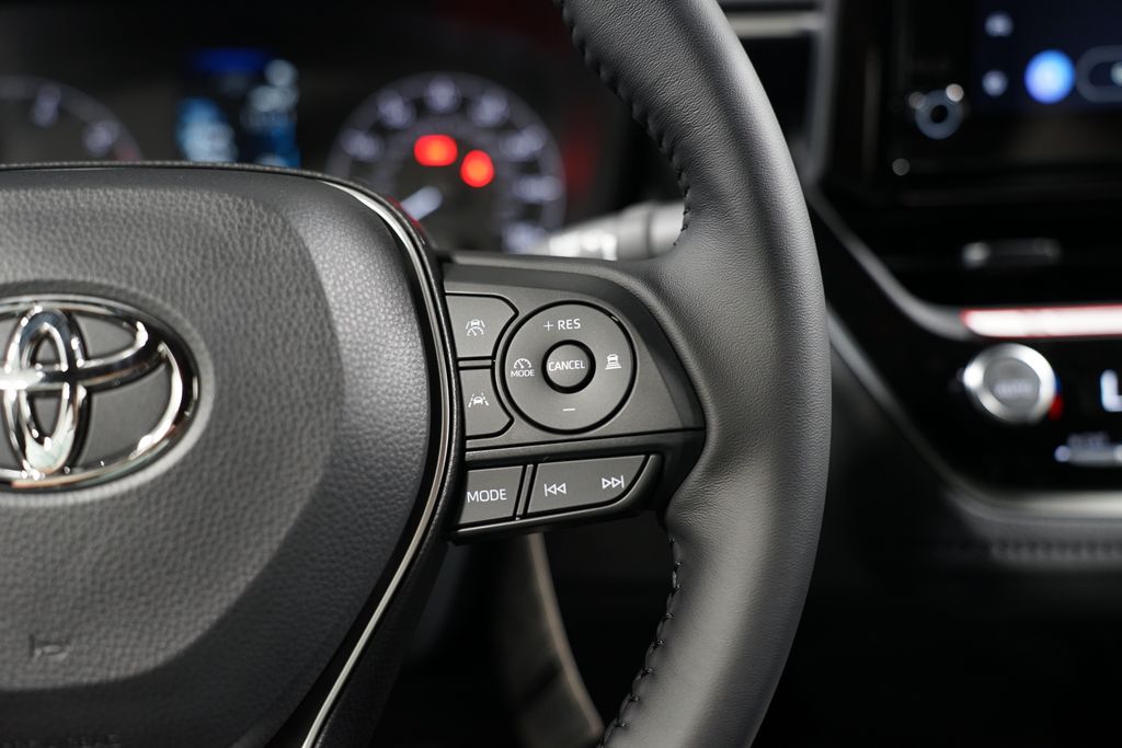 2025 Toyota Corolla SE 13
