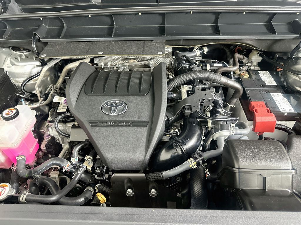 Thumbnail: 2024 Toyota Highlander - 31