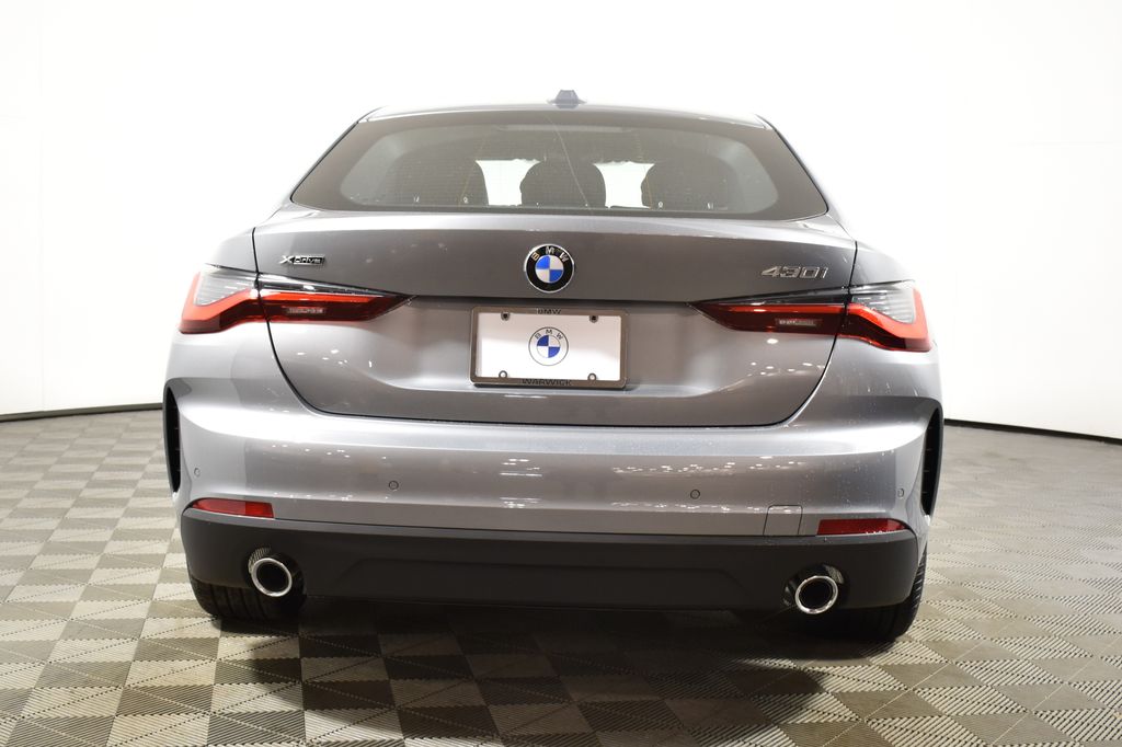 Thumbnail: 2026 BMW 4 Series - 6