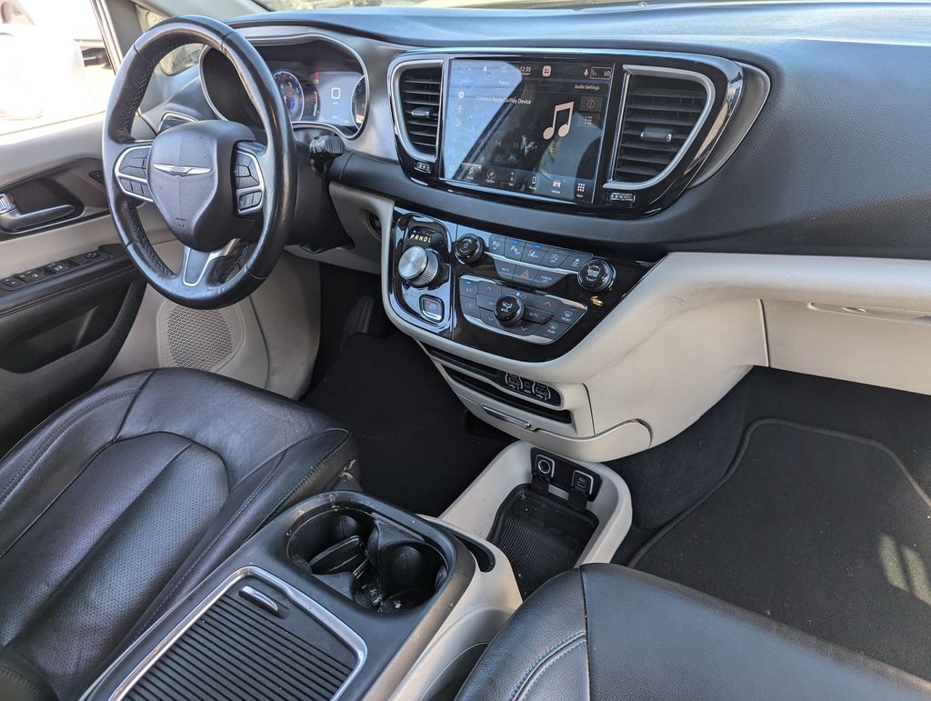 2021 Chrysler Pacifica Touring L 35