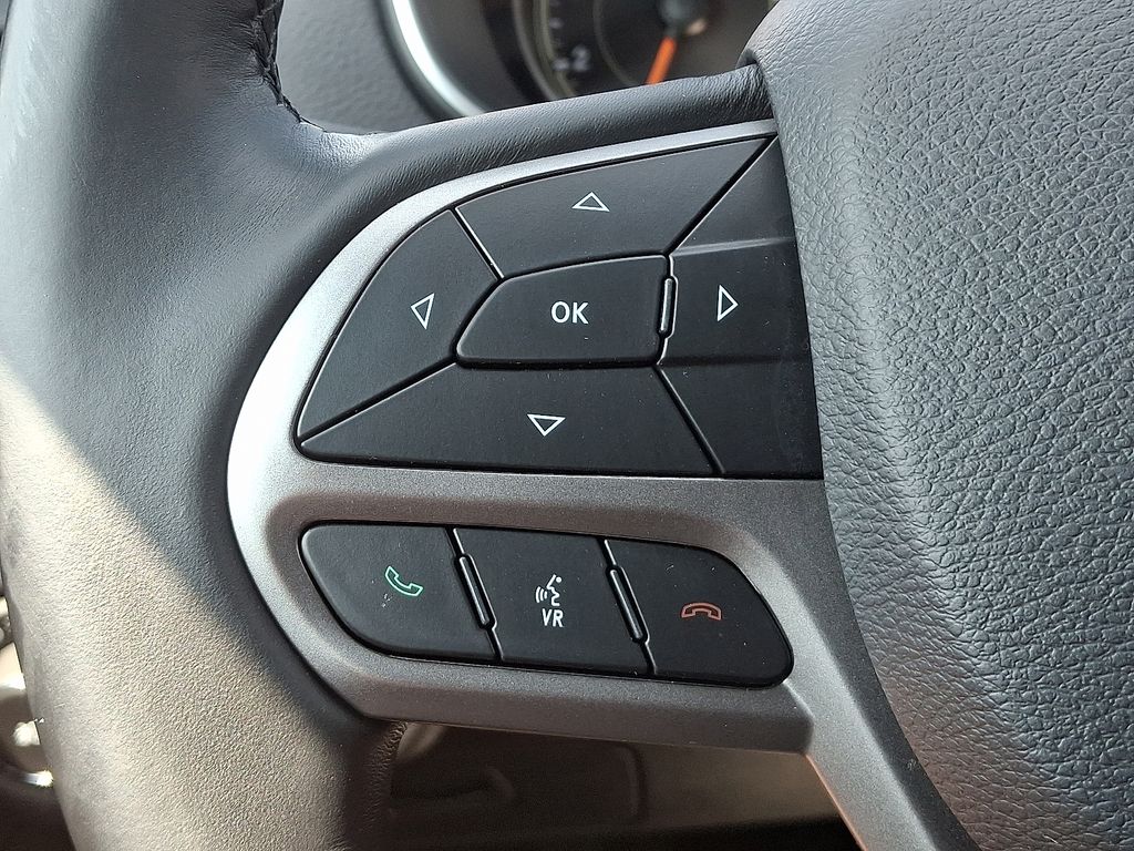 2019 Jeep Cherokee Latitude 21