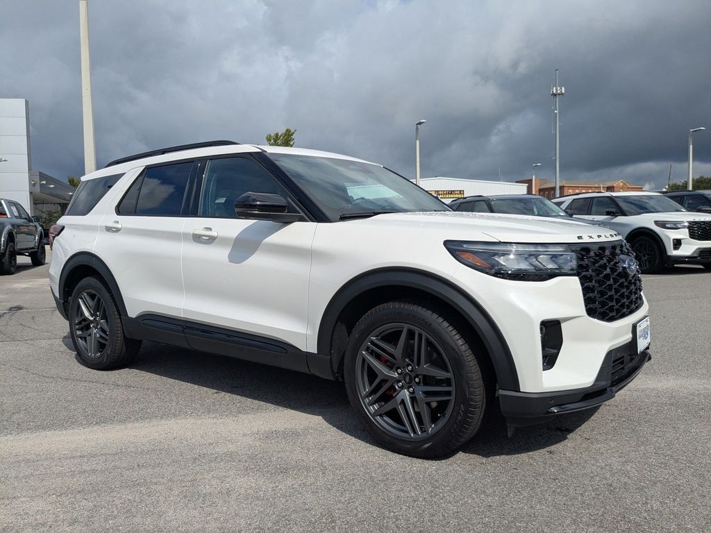 2025 Ford Explorer ST