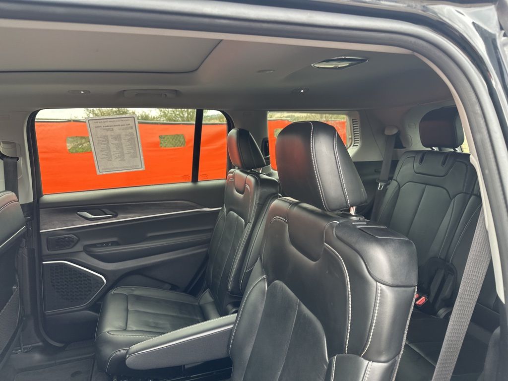 Used Car 2021 Jeep Grand Cherokee L  Limited For Sale Under $30,000 In Austin, Texas