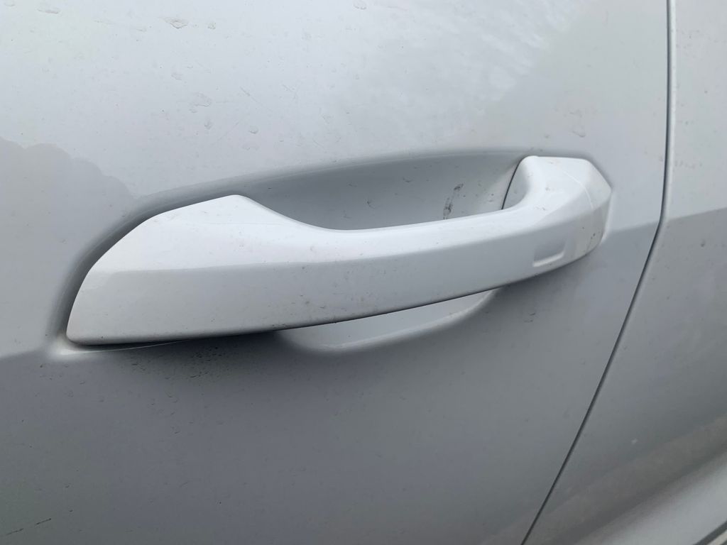 Thumbnail: 2024 Audi Q8 e-tron - 9