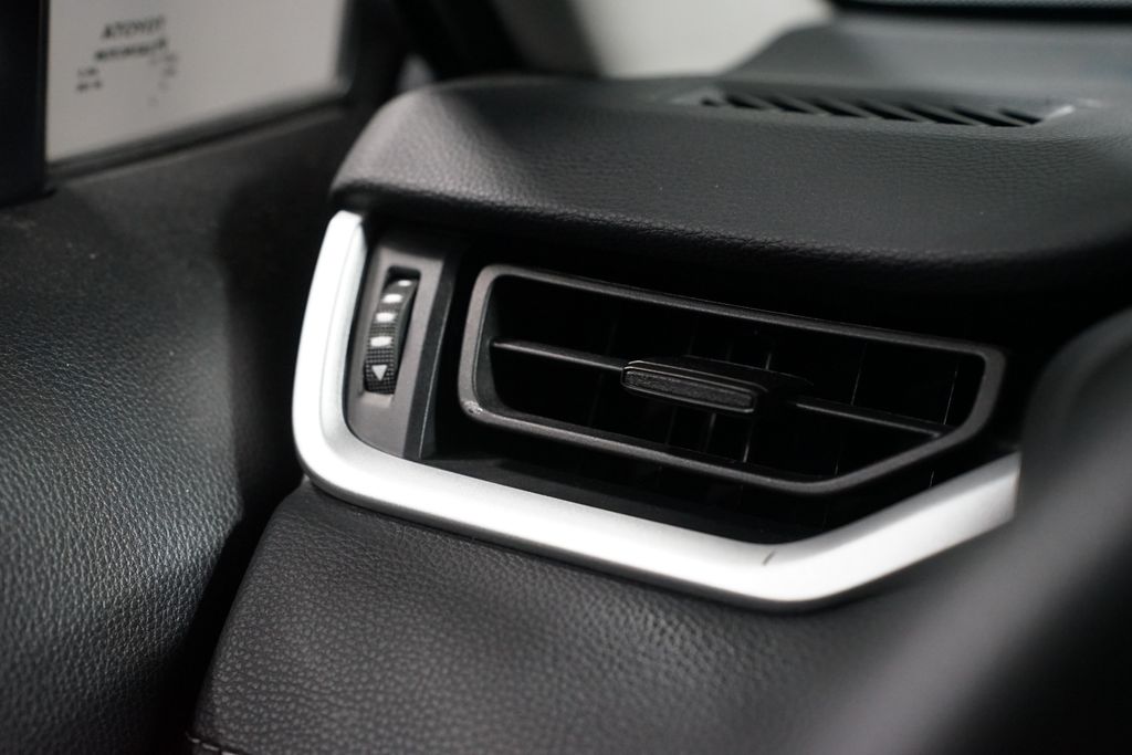 Thumbnail: 2021 Toyota RAV4 - 24