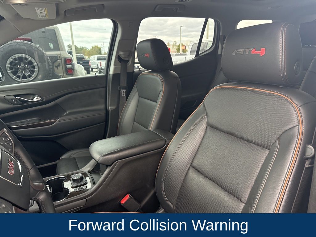 2023 GMC Acadia AWD AT4