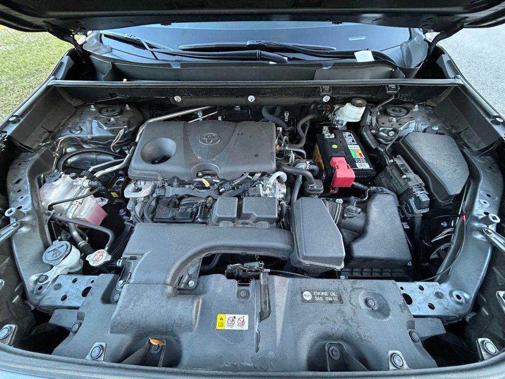 Thumbnail: 2022 Toyota RAV4 - 11