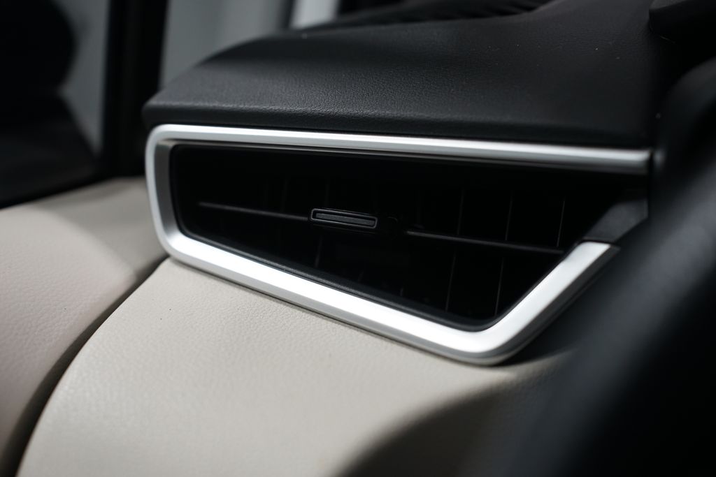 Thumbnail: 2024 Toyota Corolla - 23