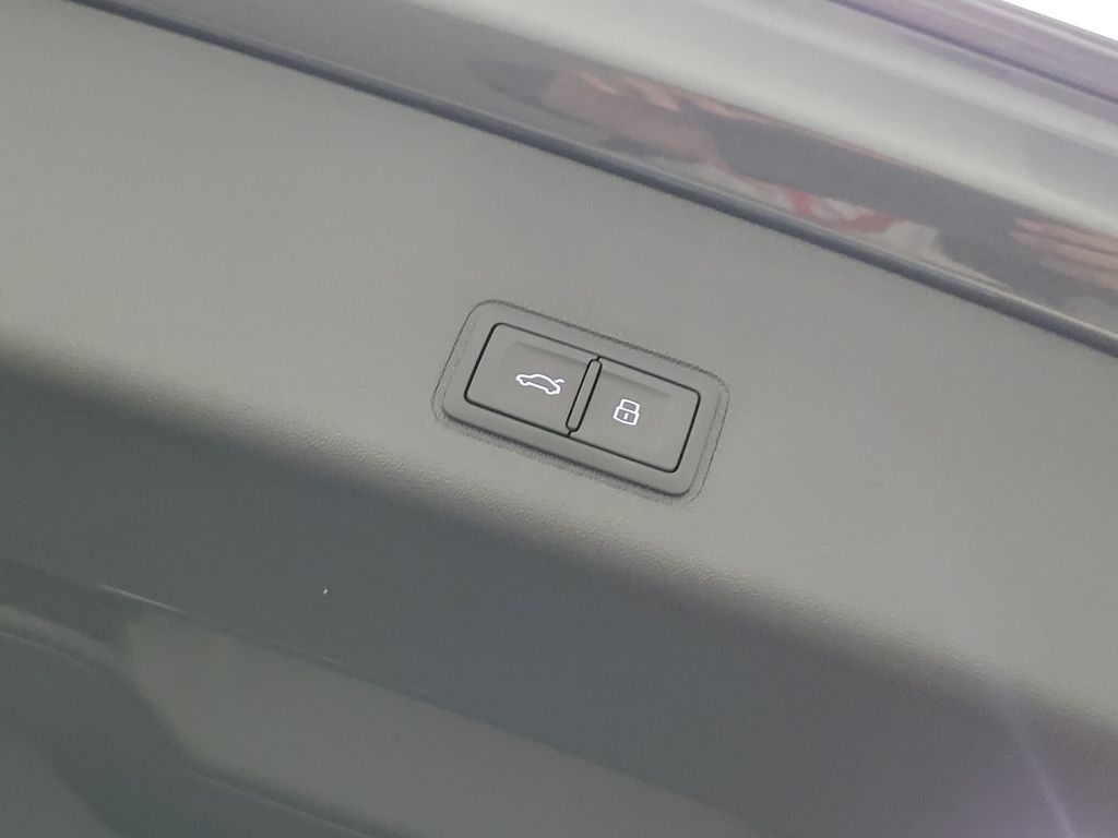 Thumbnail: 2026 Audi Q3 - 11