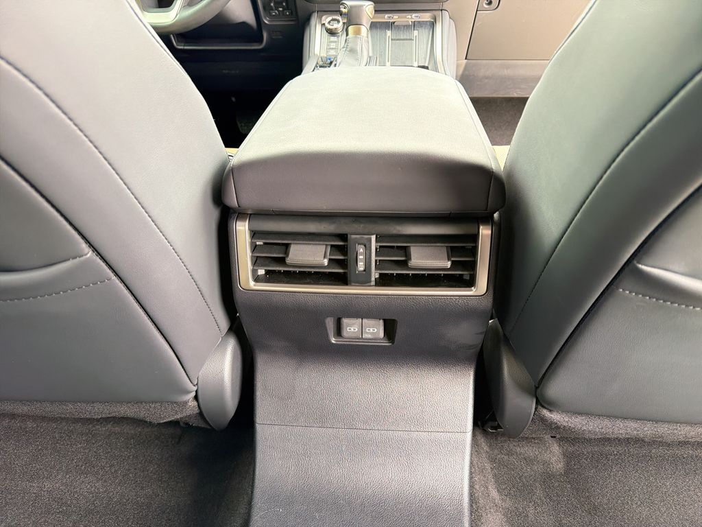 Thumbnail: 2024 Lexus GX - 18