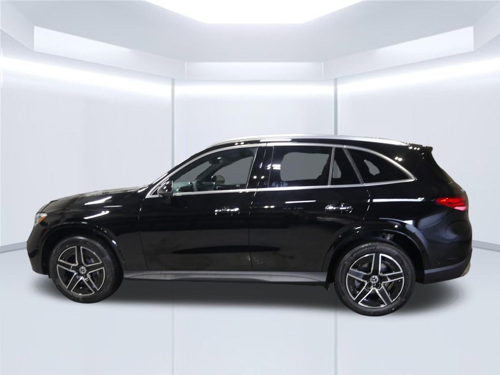 Thumbnail: 2026 Mercedes-Benz GLC - 2