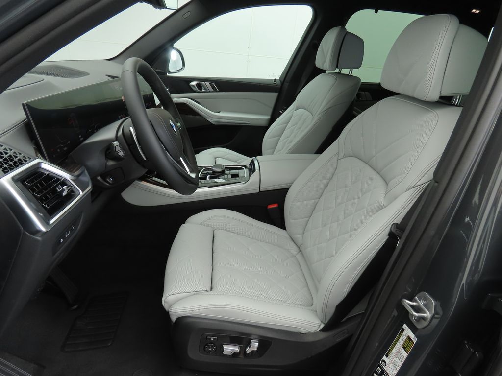 Thumbnail: 2026 BMW X5 - 19