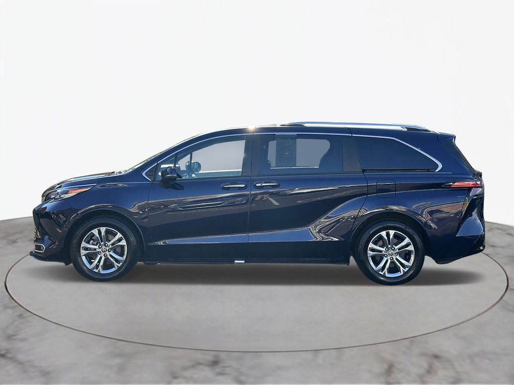 2022 Toyota Sienna Platinum 12