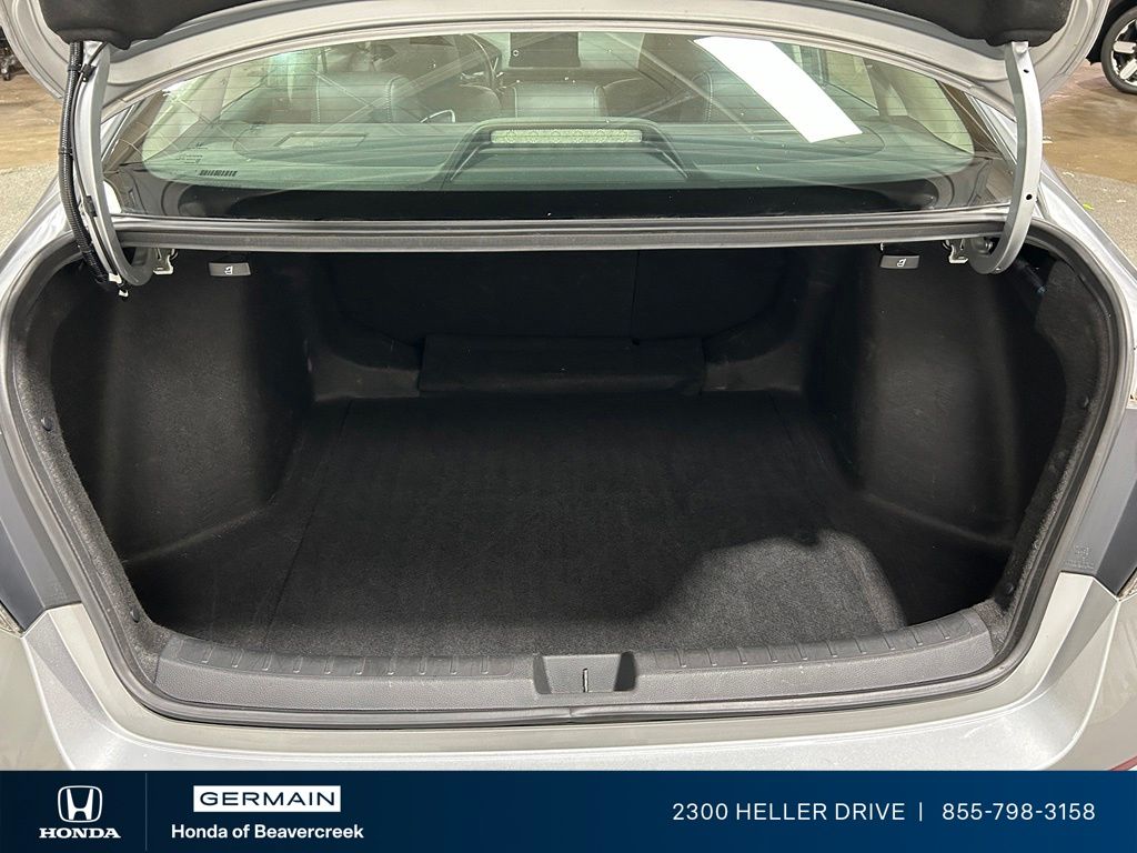 Used 2022 Silver Honda Touring image 29