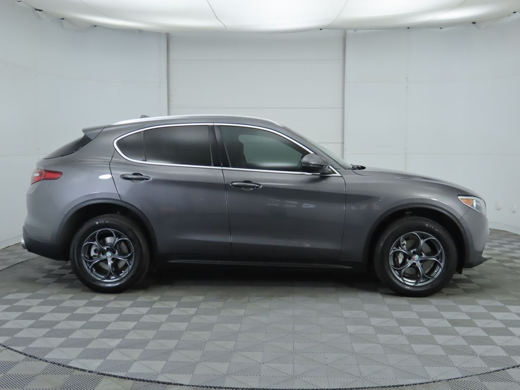 Thumbnail: 2020 Alfa Romeo Stelvio - 4