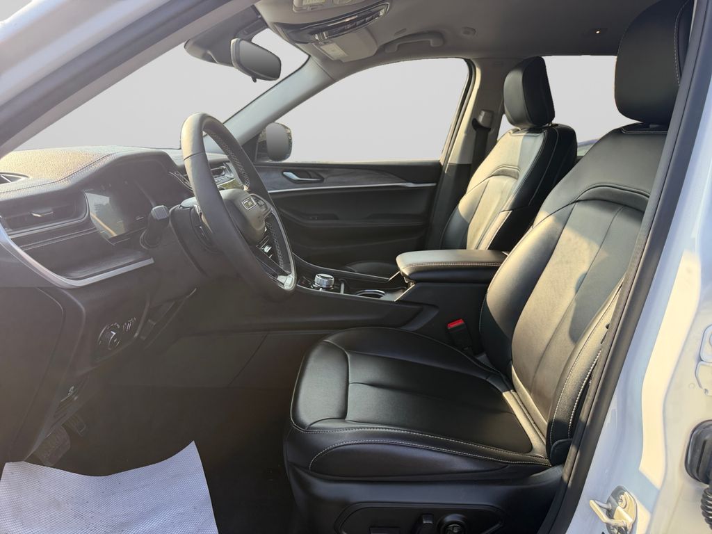 2023 Jeep Grand Cherokee L Limited - 9