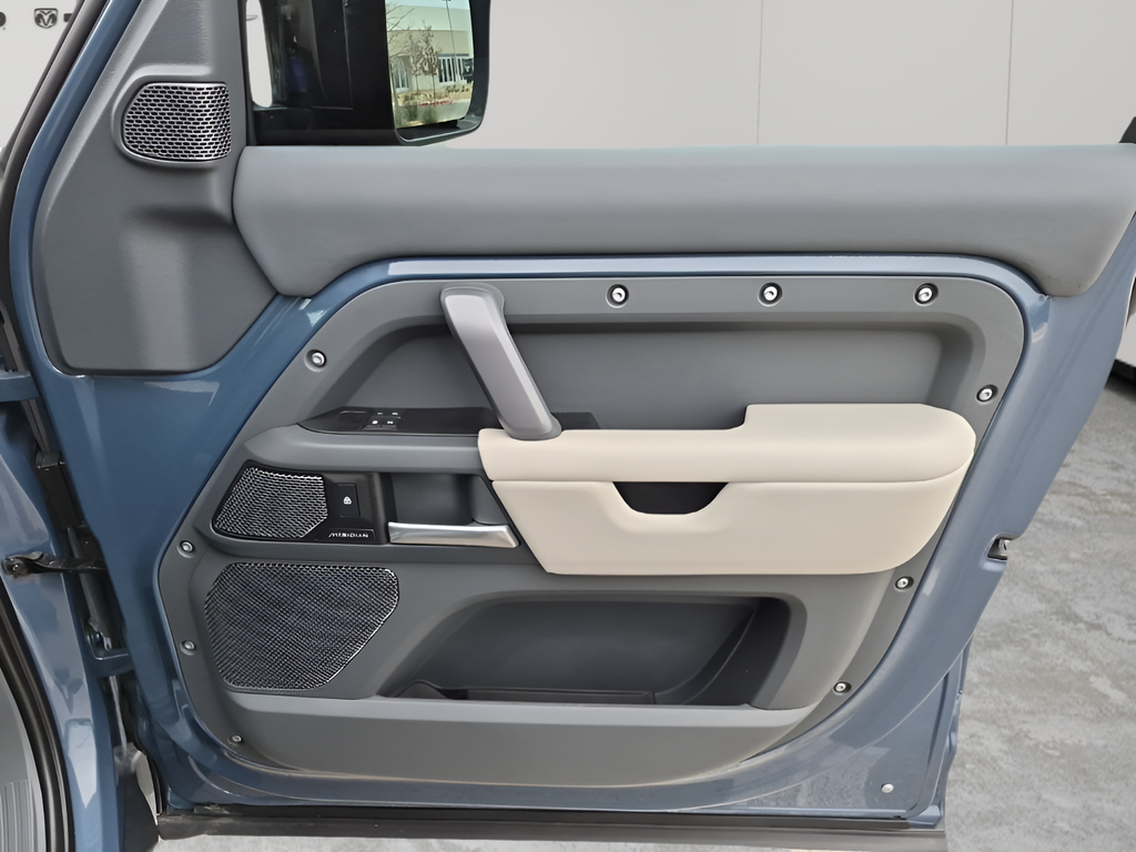 Used Car 2024 Land Rover Defender 110  X-dynamic Se For Sale Under $70,000 In Austin, Texas