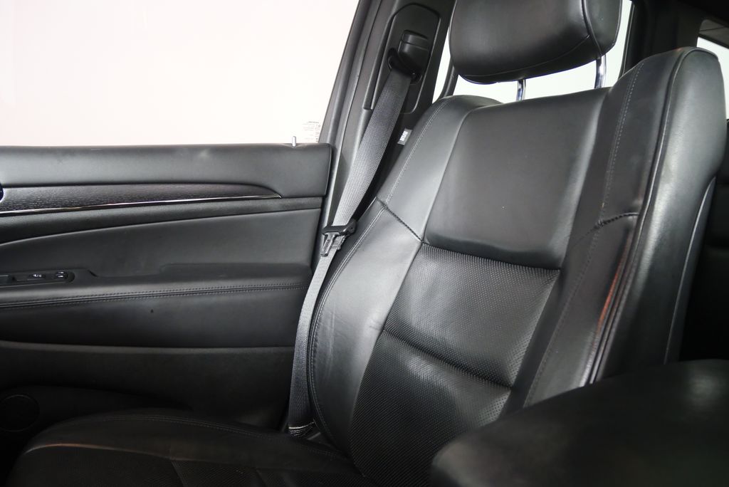 Thumbnail: 2020 Jeep Grand Cherokee - 15