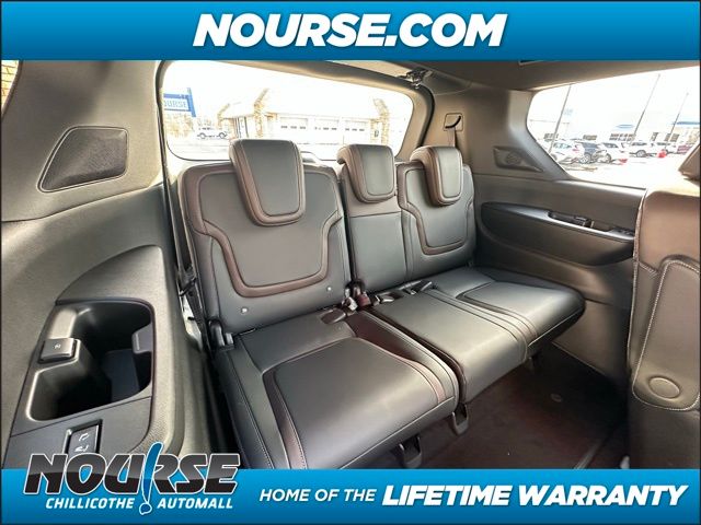 2025 Nissan Armada SL photo
