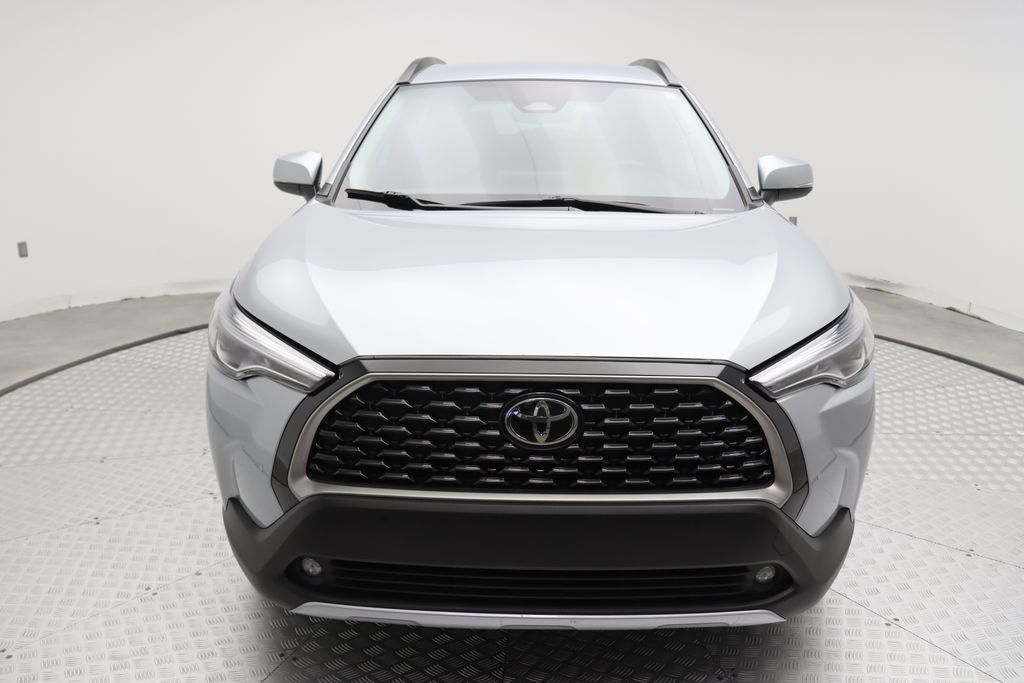 2024 Toyota Corolla Cross XLE 5