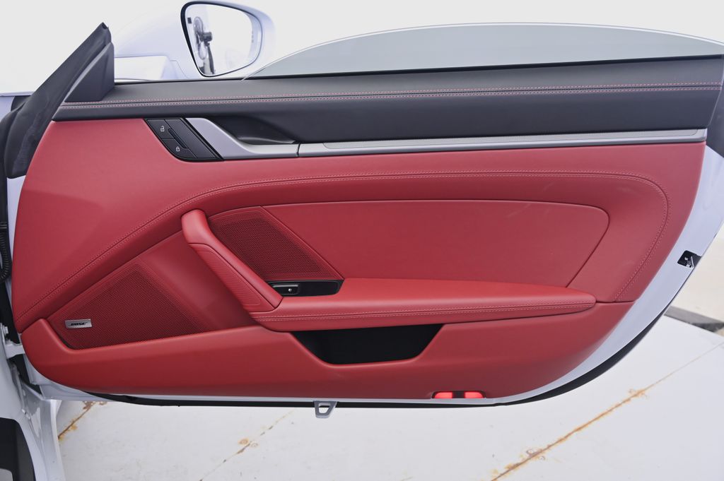 Thumbnail: 2025 Porsche 911 - 26