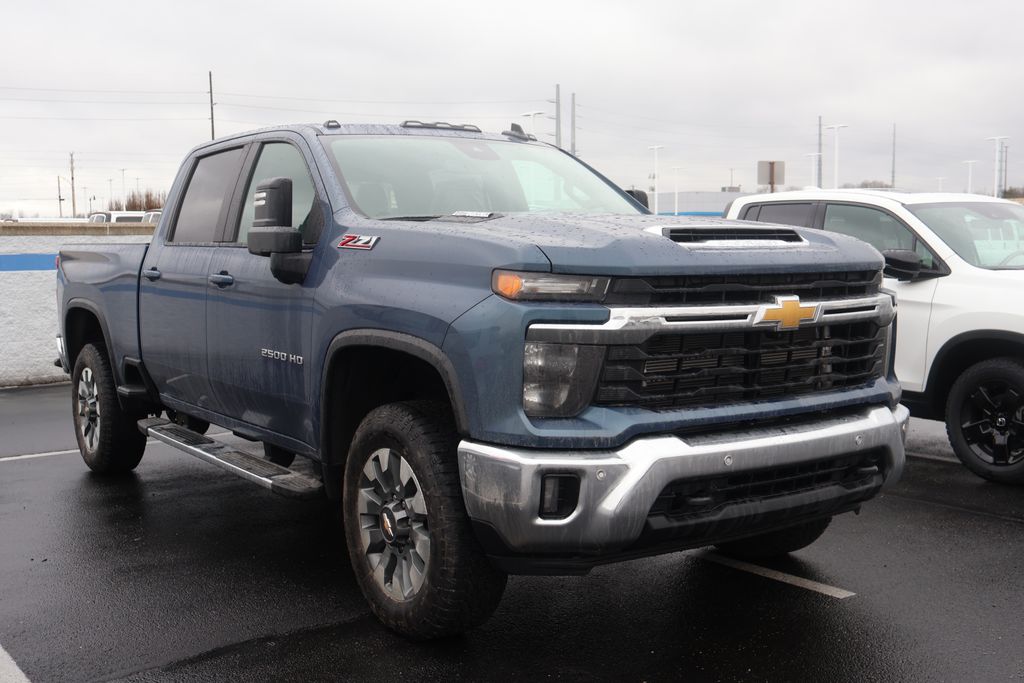 2025 Chevrolet Silverado 2500 LT 3