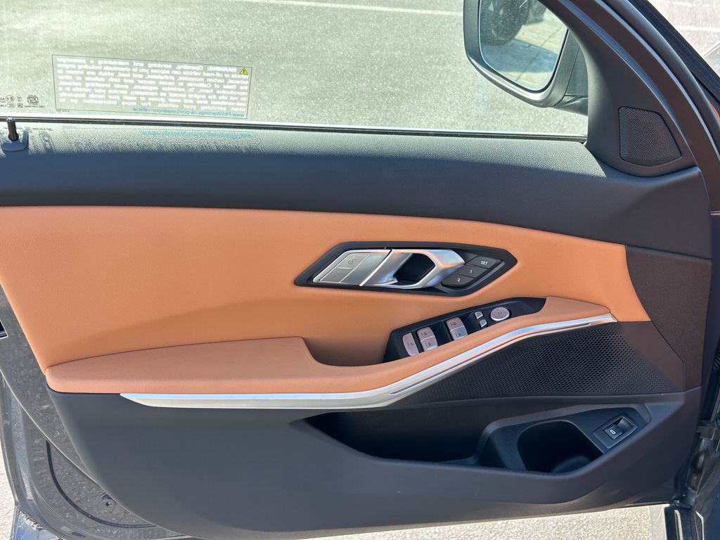 2025 BMW 3 Series 330i 11