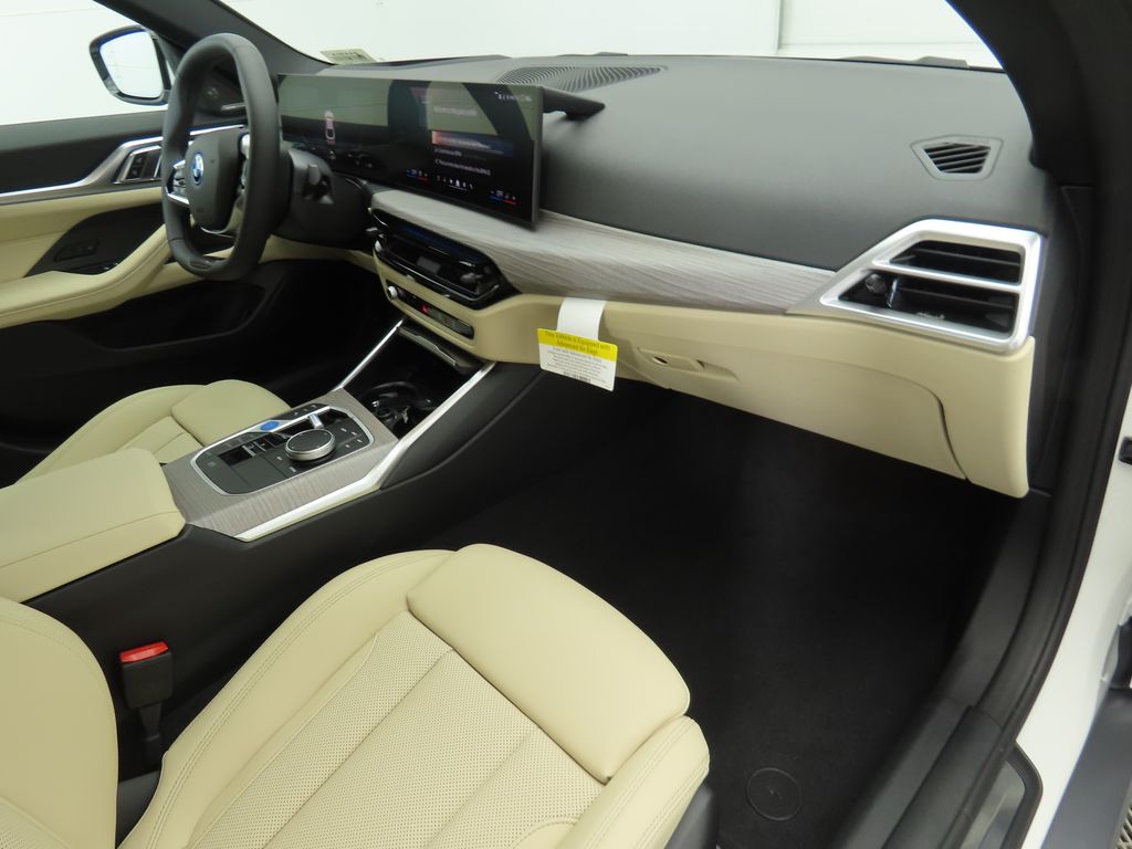 Thumbnail: 2026 BMW i4 - 16