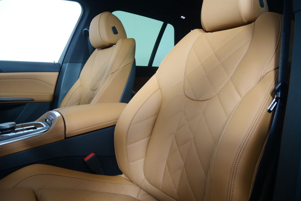 Thumbnail: 2026 BMW X5 - 10