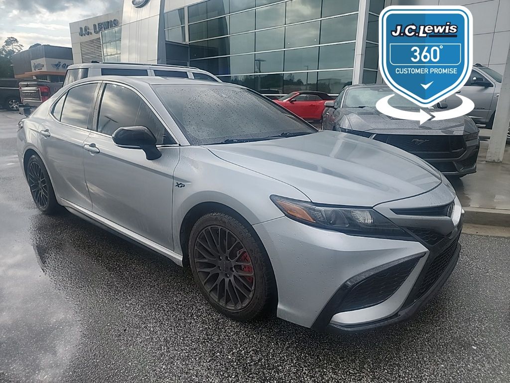 2022 Toyota Camry SE