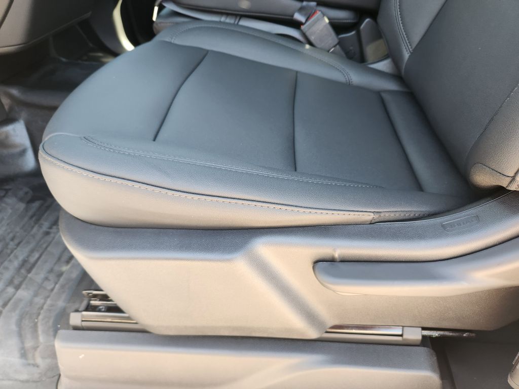 2025 Chevrolet Silverado 3500HD Work Truck photo 16