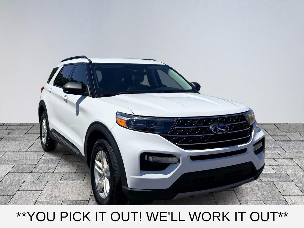 Oxford White 2023 Ford Explorer SUV / Crossover All-Wheel Drive Automatic