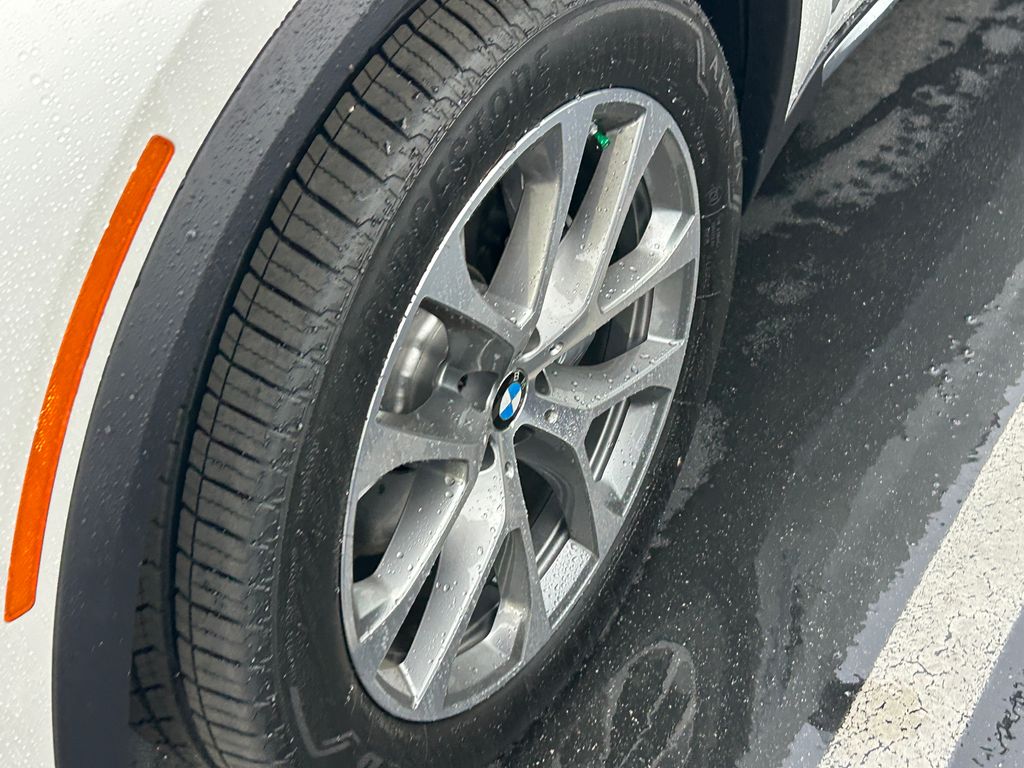 Thumbnail: 2026 BMW X5 - 3