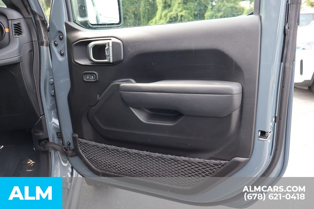 Used 2026 Gray Jeep Mojave image 29