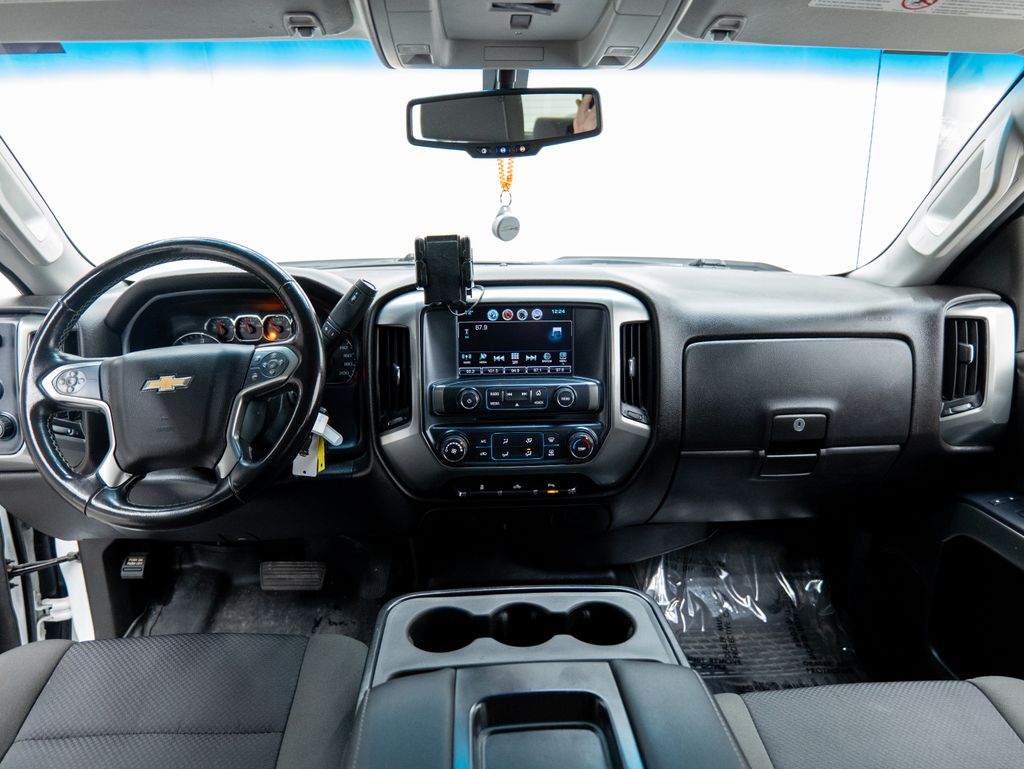2019 White Chevrolet Silverado 2500HD LT 4X4 Truck