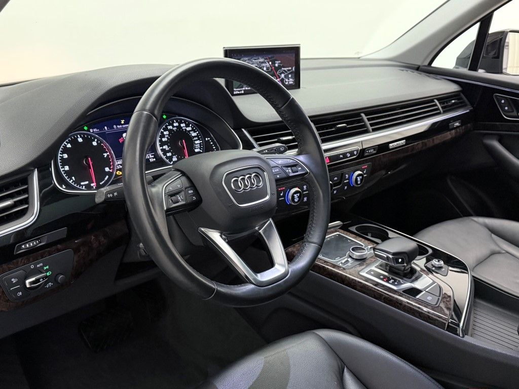 Thumbnail: 2017 Audi Q7 - 25