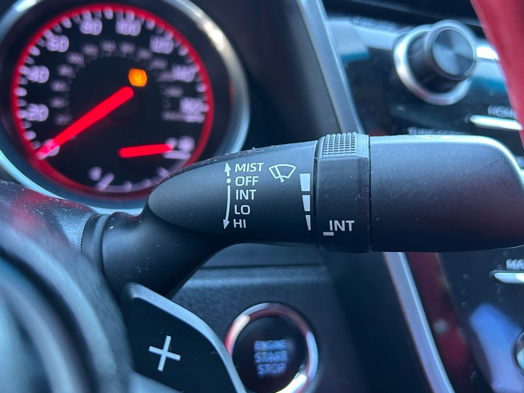 Thumbnail: 2020 Toyota Camry - 21