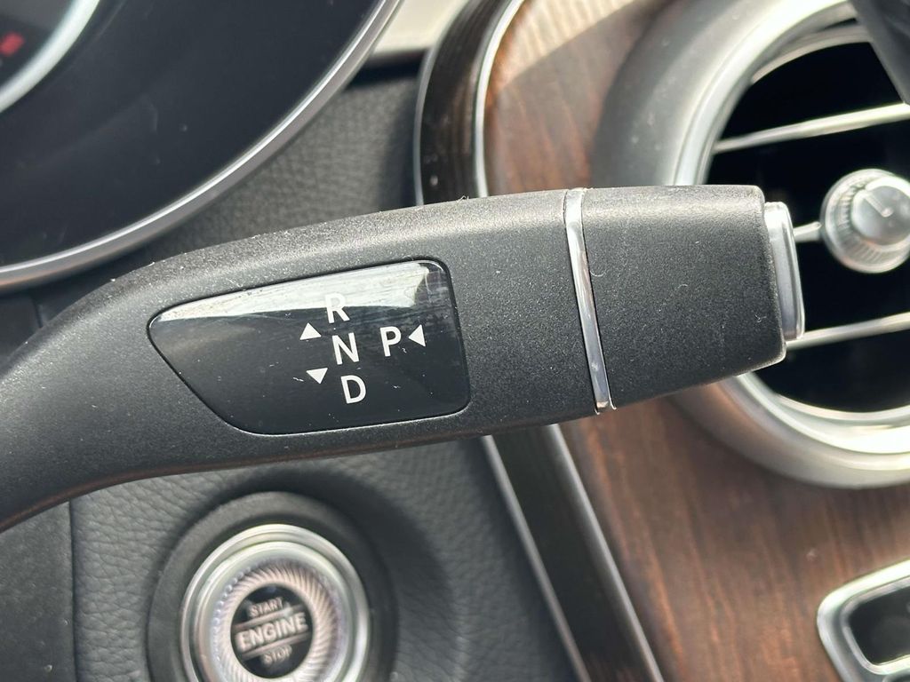 2022 Mercedes-Benz GLC 300 16