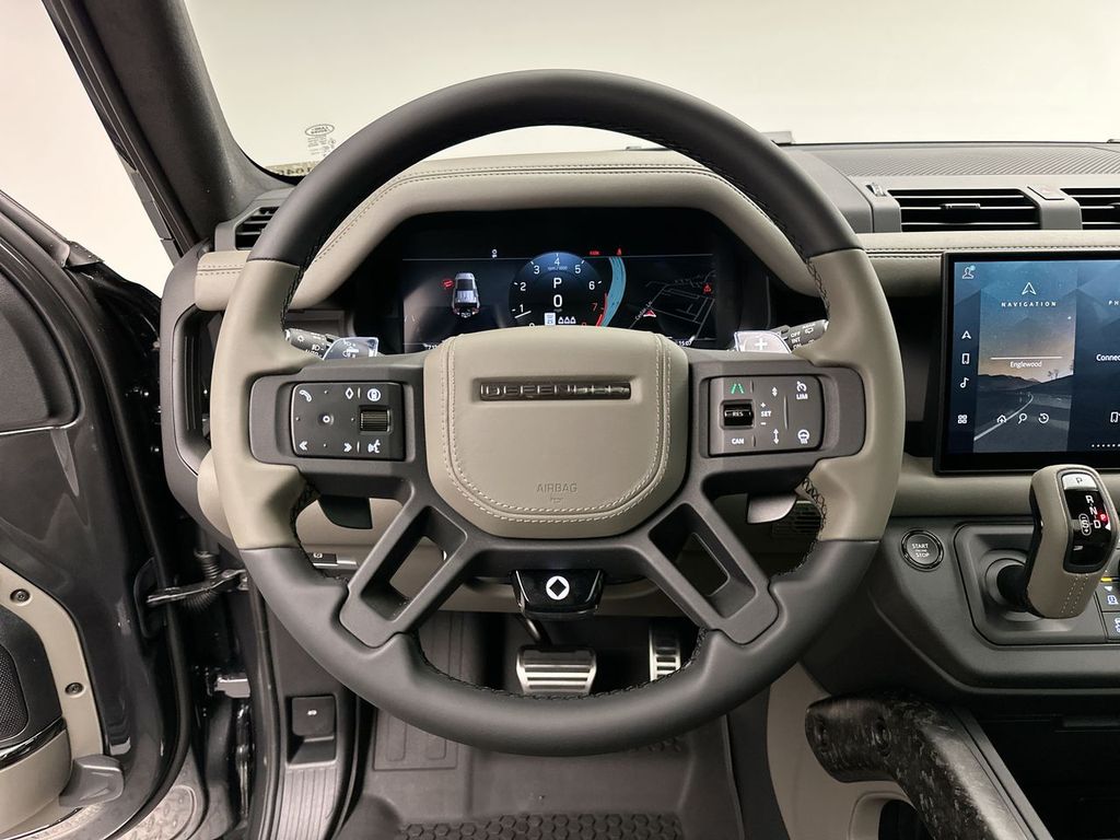 2025 Land Rover Defender 110 15