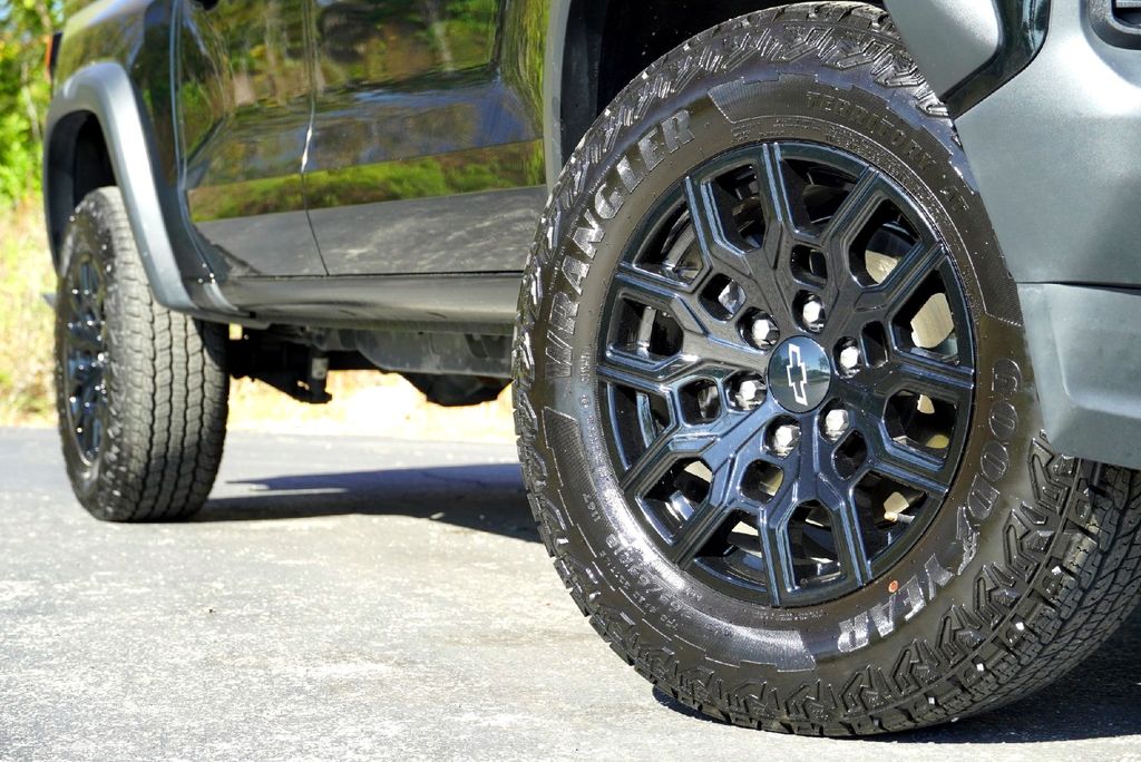 Used Car 2023 Chevrolet Colorado  Trail Boss For Sale Under $40,000 In Taylor, Texas