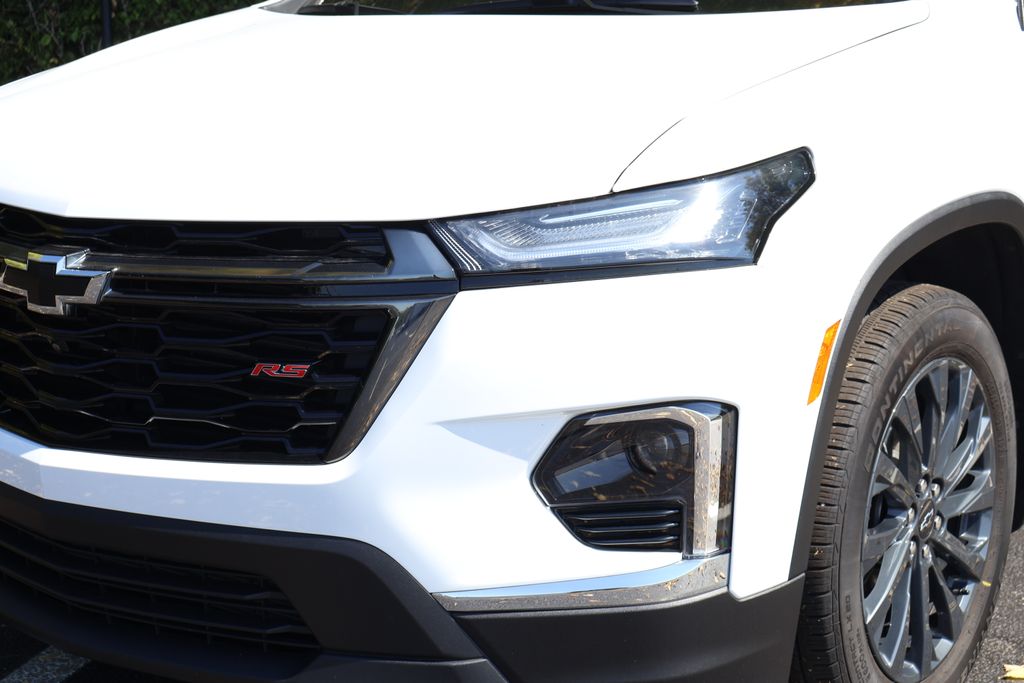 Thumbnail: 2023 Chevrolet Traverse - 3