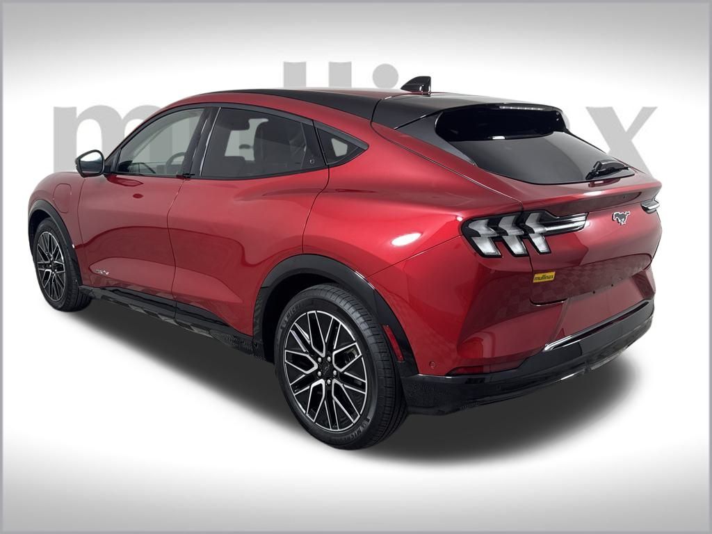 2024 Ford Mustang Mach-E Premium photo 7