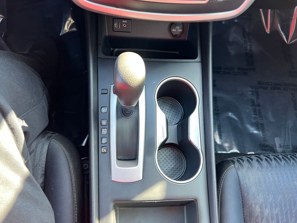 Thumbnail: 2017 Nissan Altima - 26