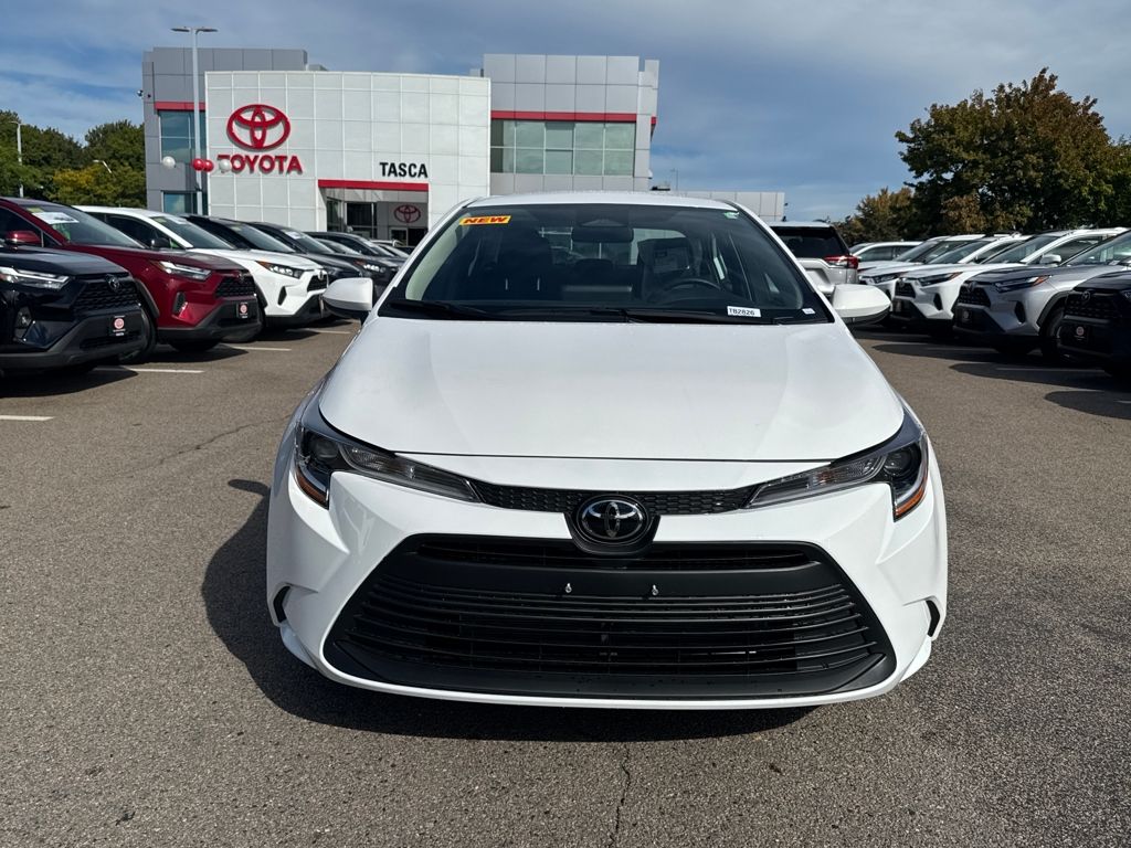 2025 Toyota Corolla LE photo 2
