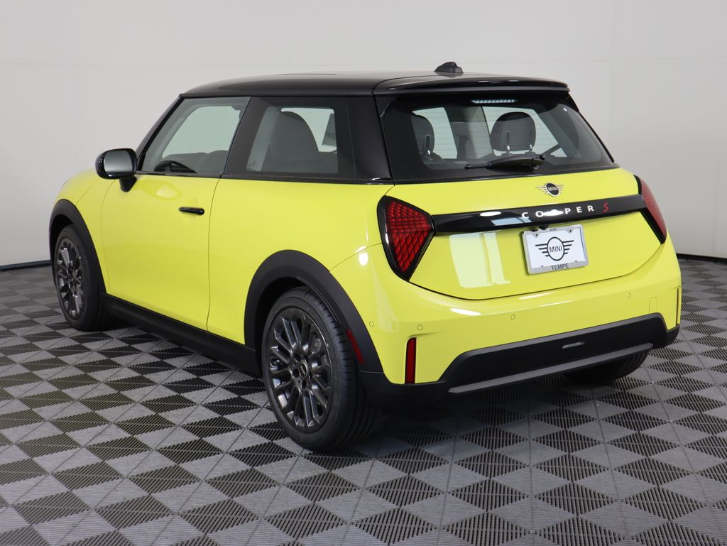 2025 MINI Cooper S 8